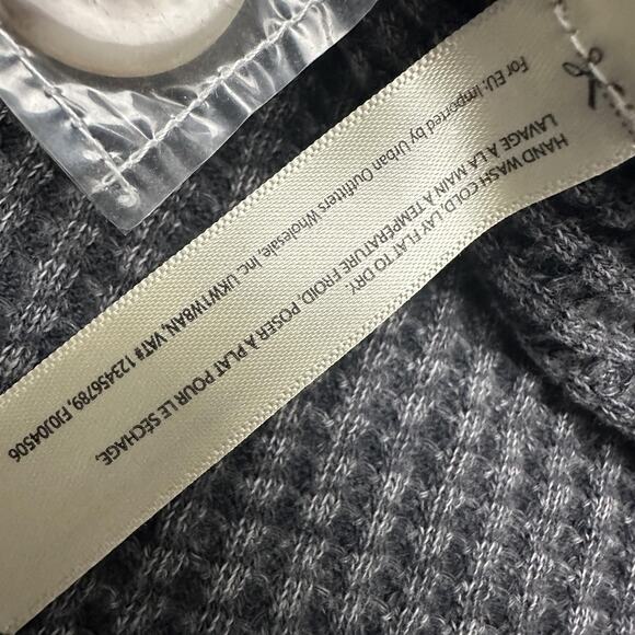 Free People FP One Shirt Womens Medium Gray Waffle Knit Button Up Relaxed Top - Picture 10 of 13